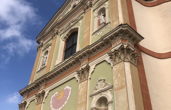 Chiesa di Santa Maria Assunta - dettaglio ingresso Cavedine